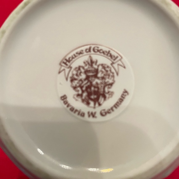 House of Goebel Bavarian china grandmother mug. - Picture 7 of 7